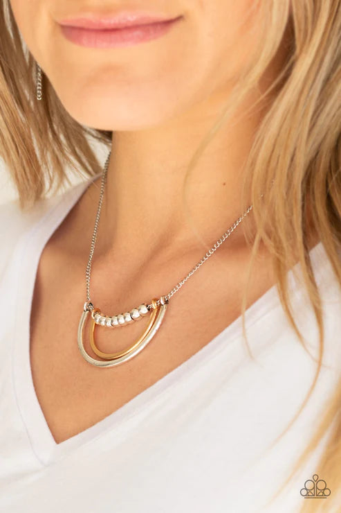Artificial Arches - Silver Paparazzi Necklace