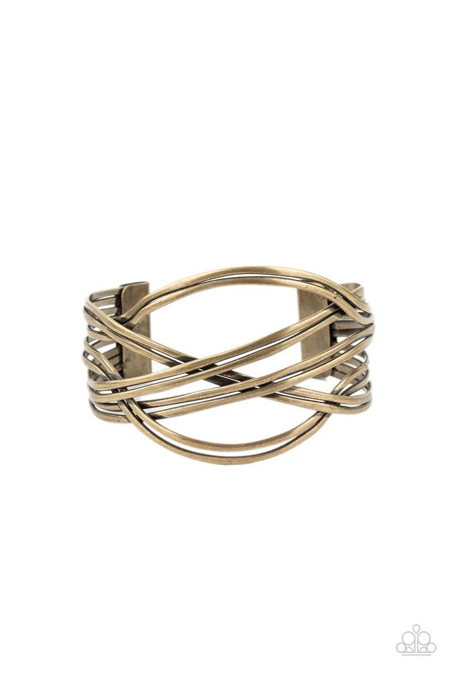 Paparazzi Hautely Hammered - Brass Bracelet