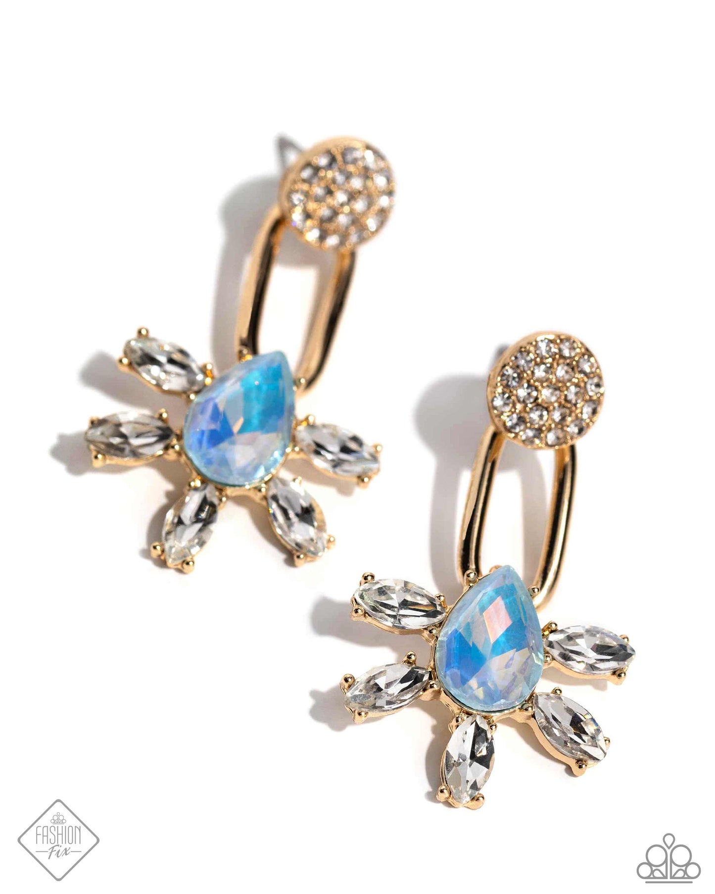 Paparazzi Heirloom Headline - Gold Earrings