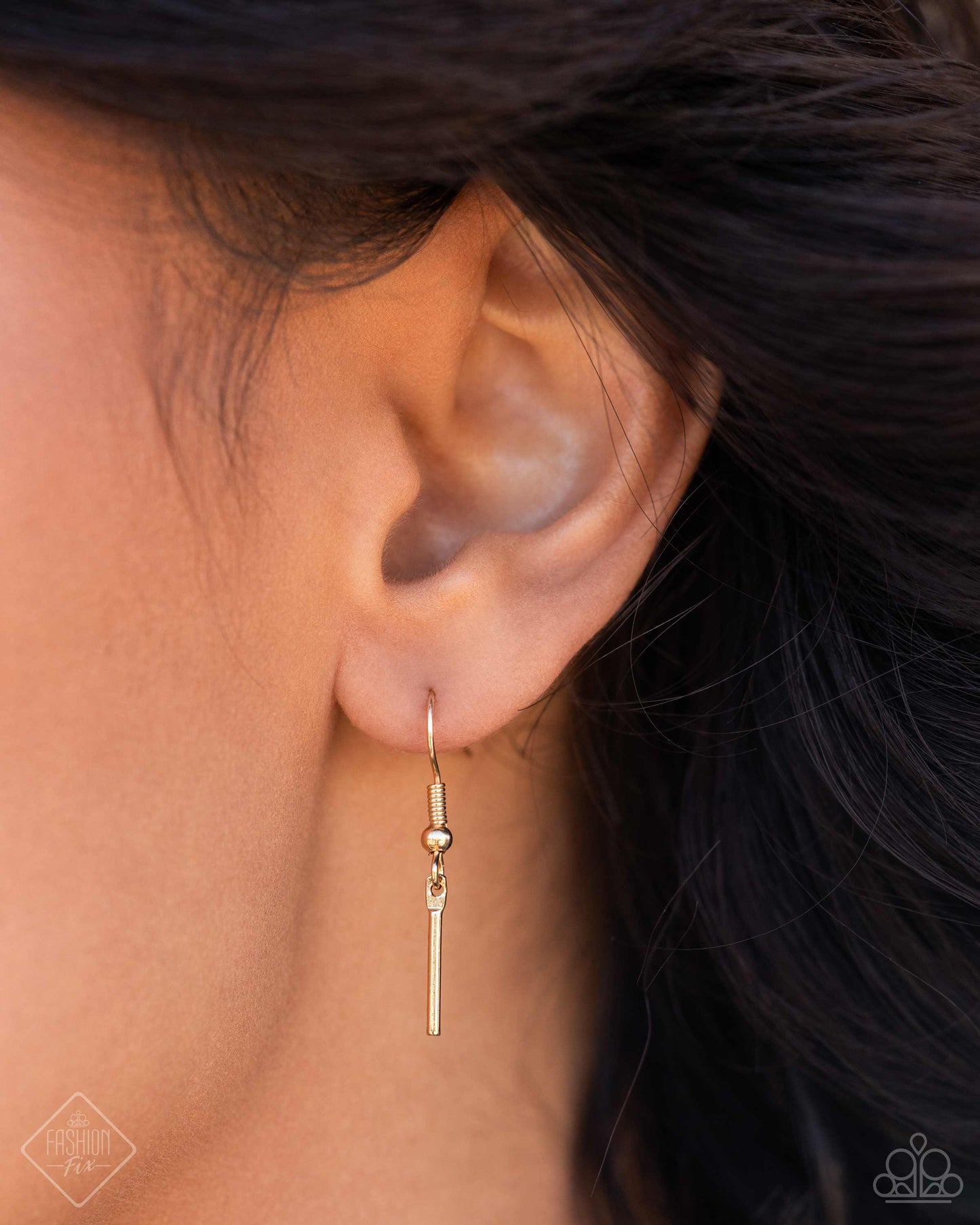 Paparazzi Linear Leap - Gold Necklace
