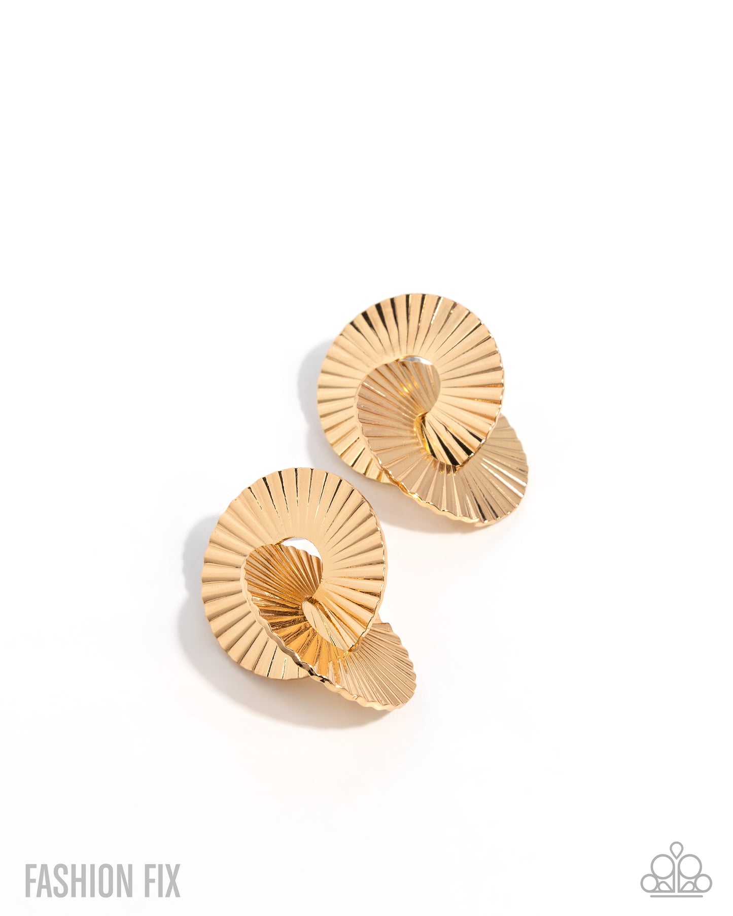 Paparazzi Perceptive Prize - Gold Earrings
