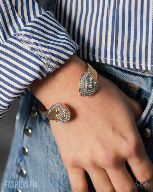 Paparazzi Fashion Forward Feature - Gold Bracelet