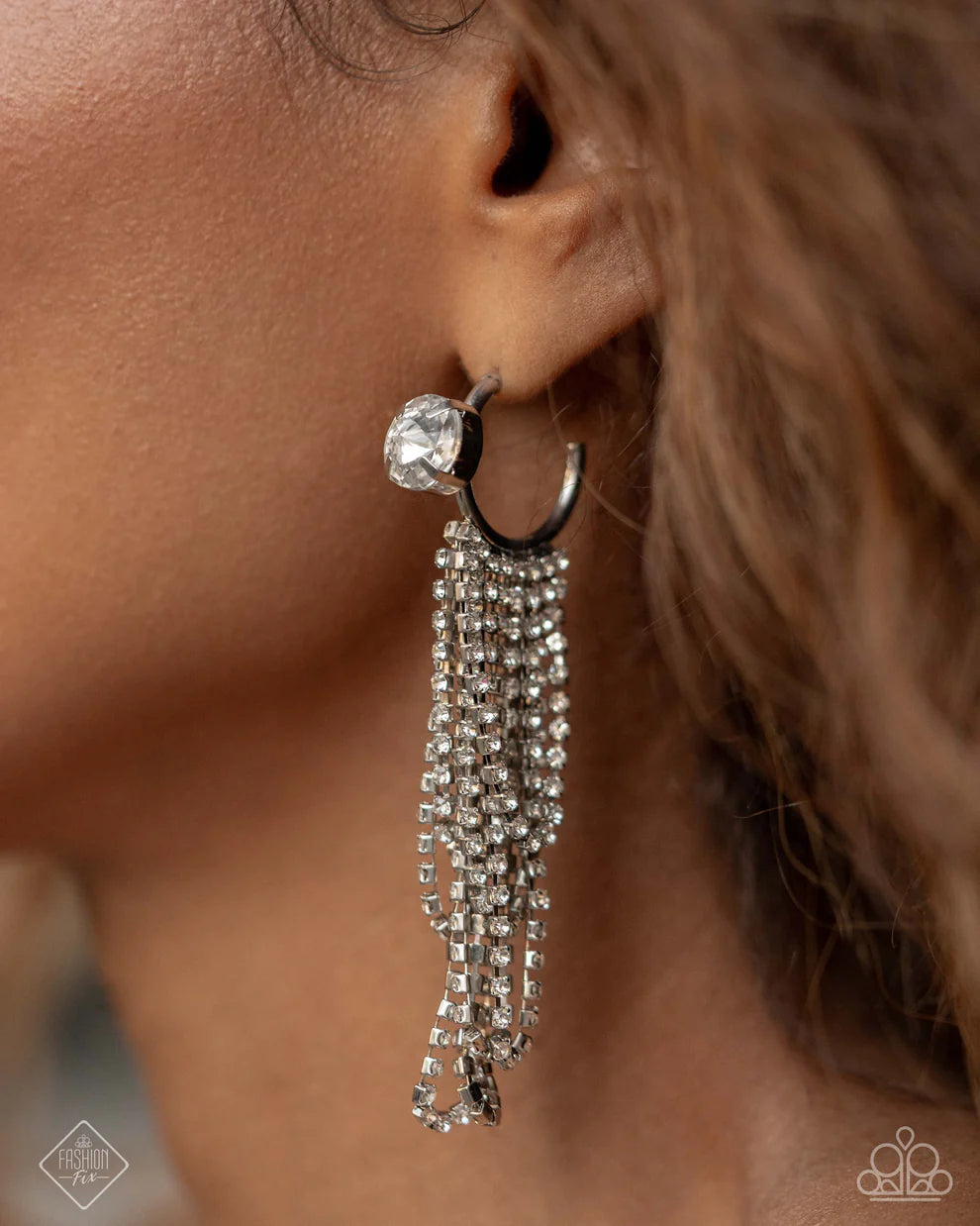 Paparazzi Ceaseless Chic - White Earrings