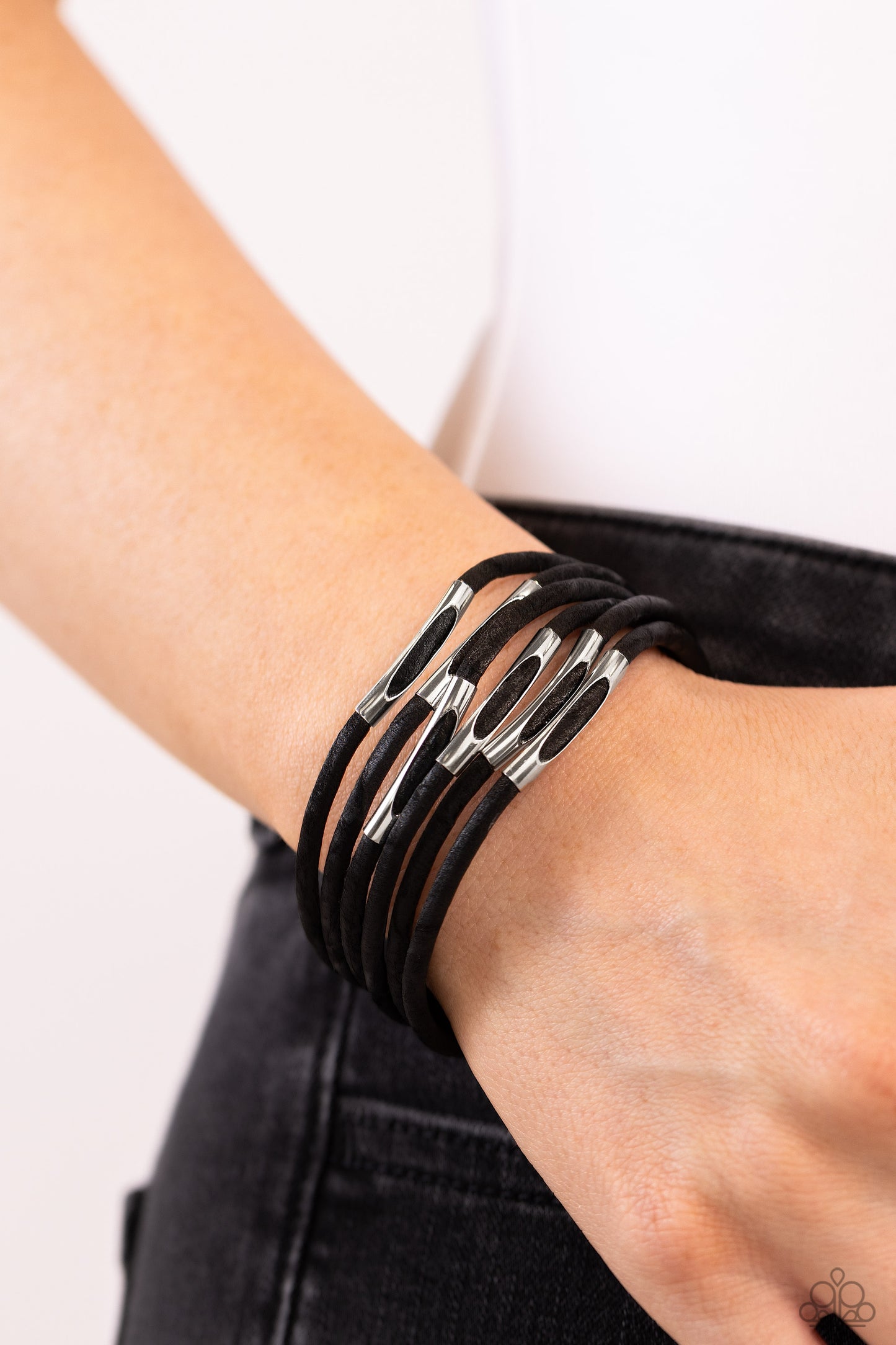 Paparazzi Magnetic Personality - Black Bracelet
