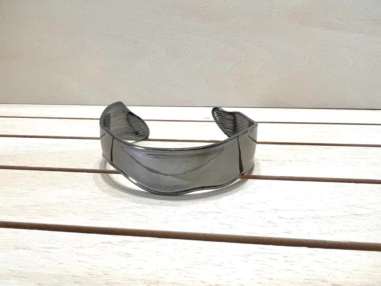 Wayward Waves - Black Paparazzi Bracelet