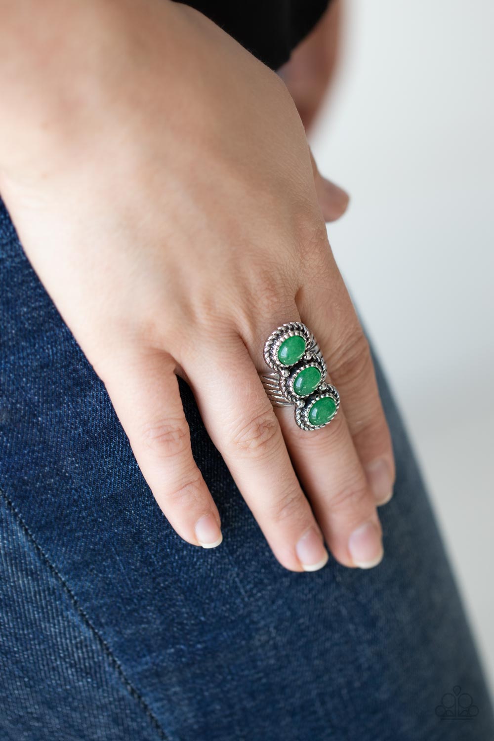 Paparazzi Peaceful Paradise - Green Ring