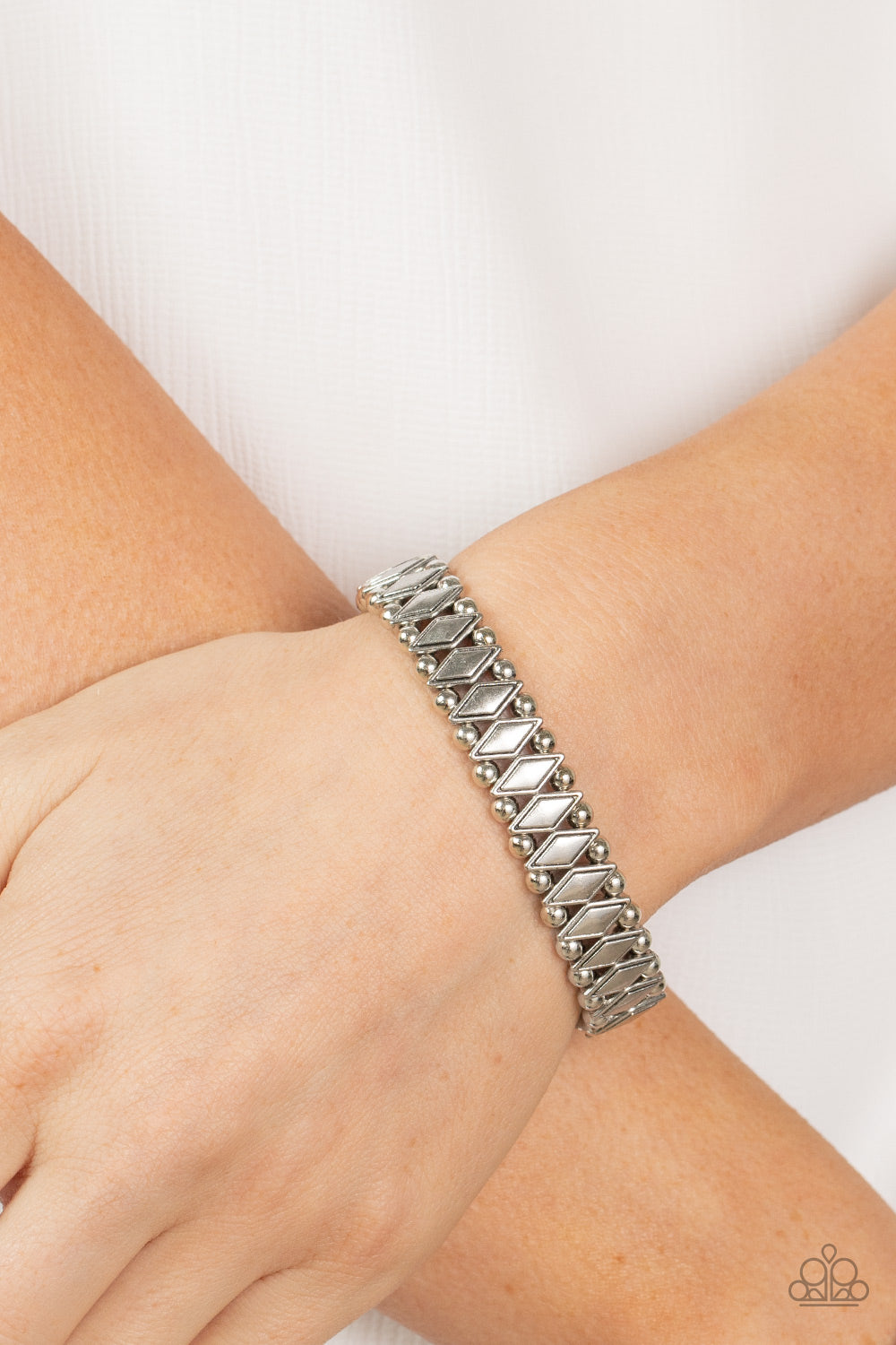 Abstract Advisory - Silver Paparazzi Bracelet