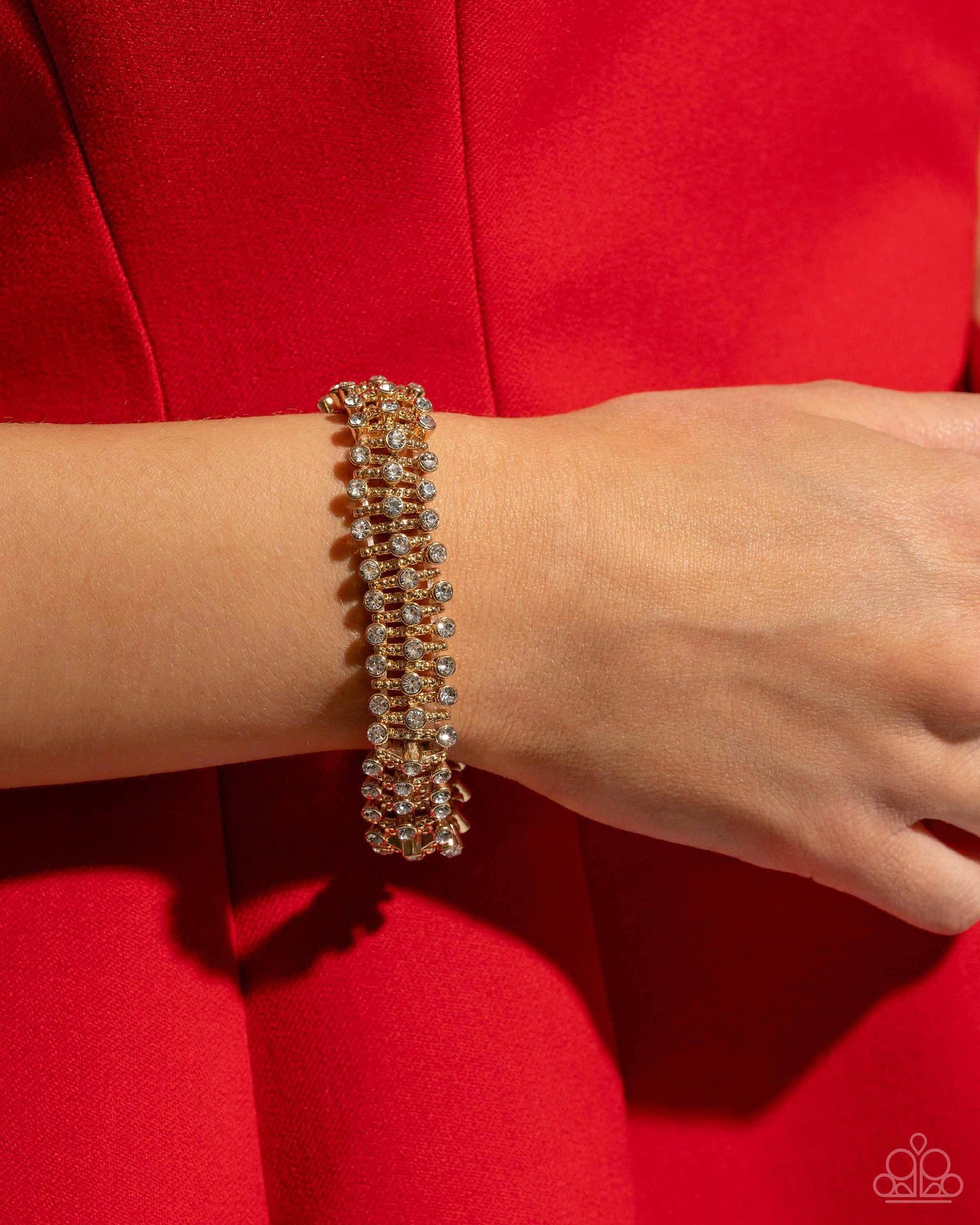 Paparazzi Corporate Confidence - Gold Bracelet