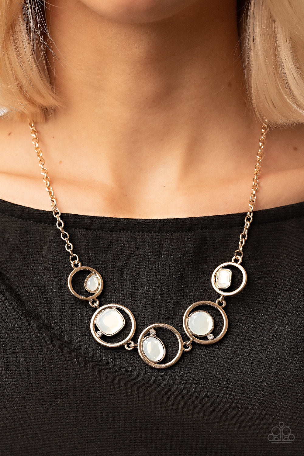 Paparazzi Big Night Out - Gold Necklace