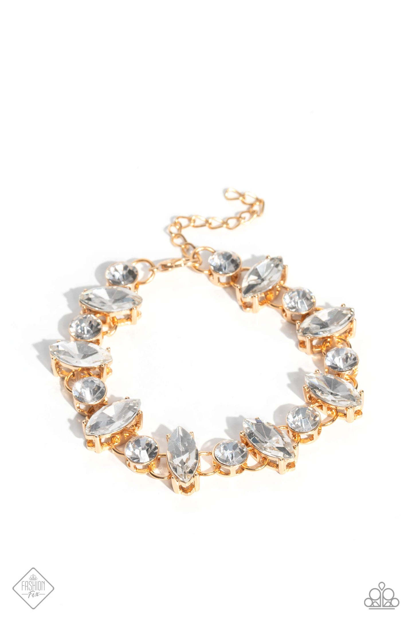 Paparazzi Exclusively Extravagant - Gold Bracelet