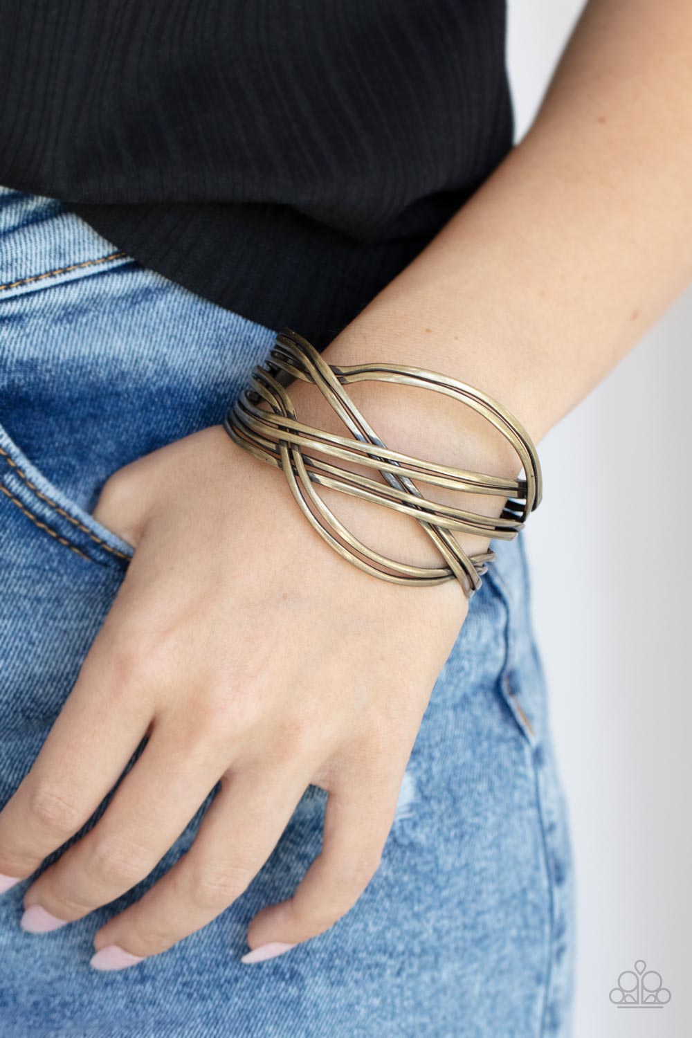 Paparazzi Hautely Hammered - Brass Bracelet
