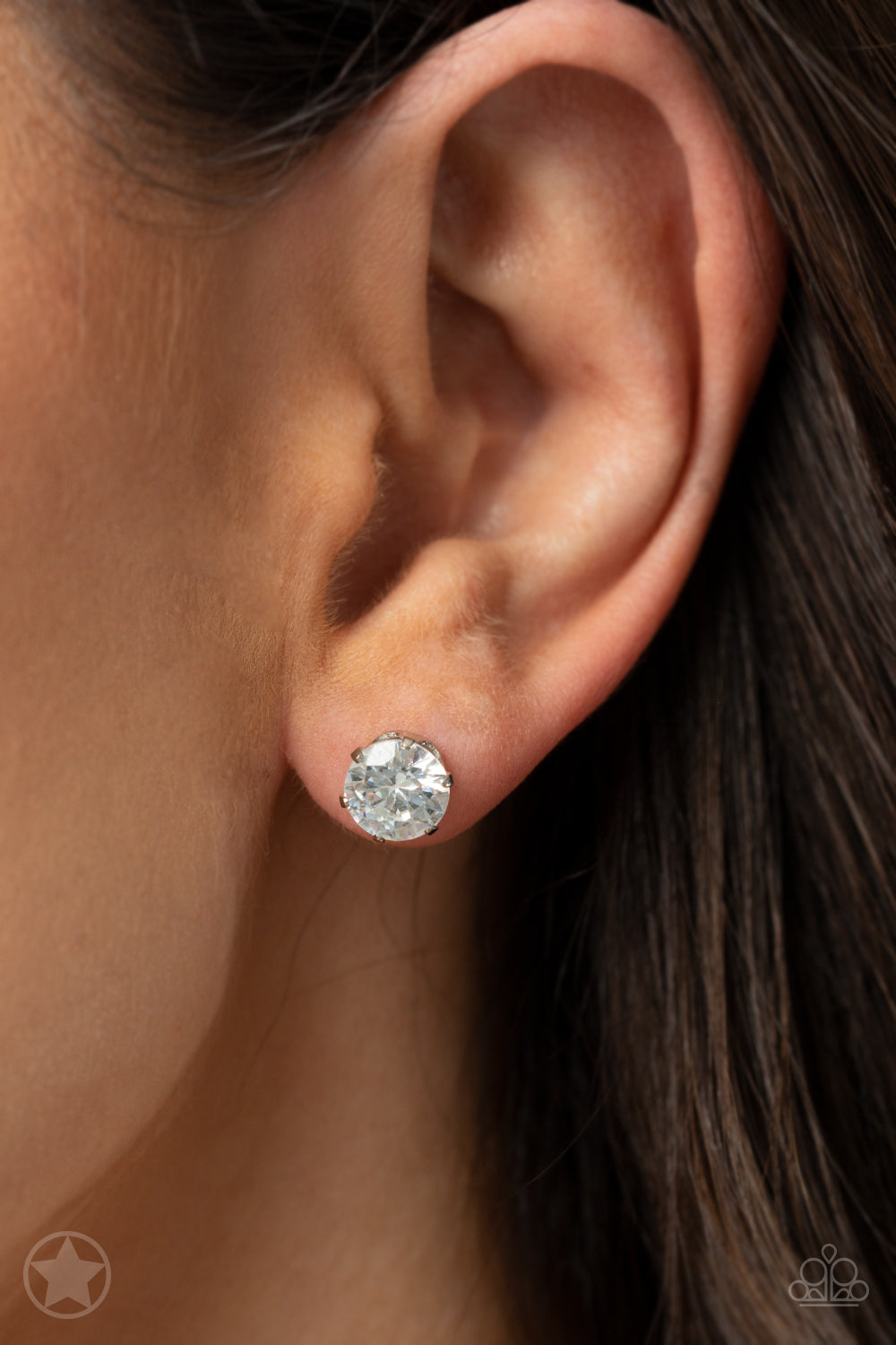 Paparazzi Just In TIMELESS - White Earrings