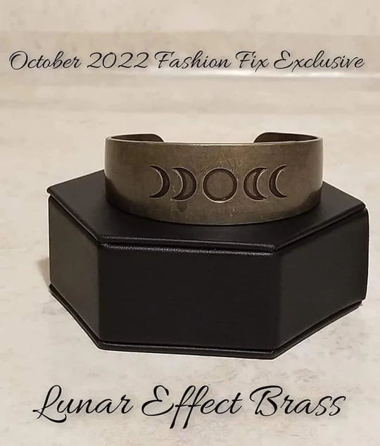 Lunar Effect - Brass Paparazzi Bracelet