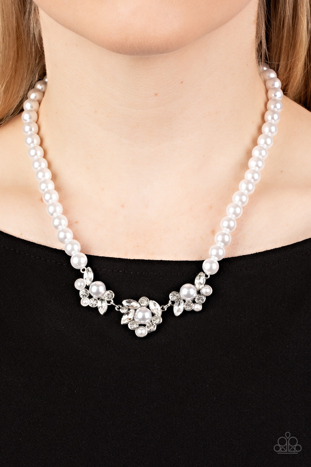 Paparazzi Royal Renditions - White Necklace