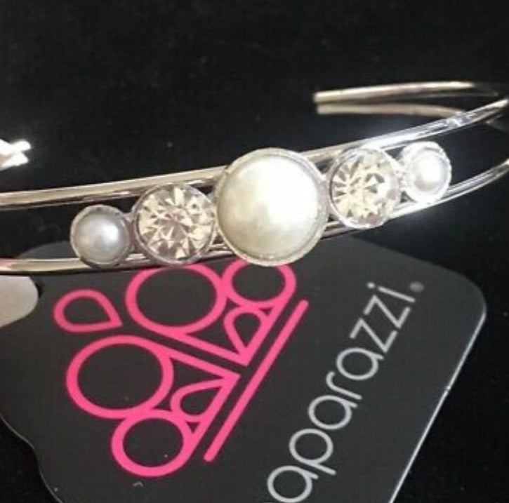 Paparazzi Wedding Waltz - White Bracelet