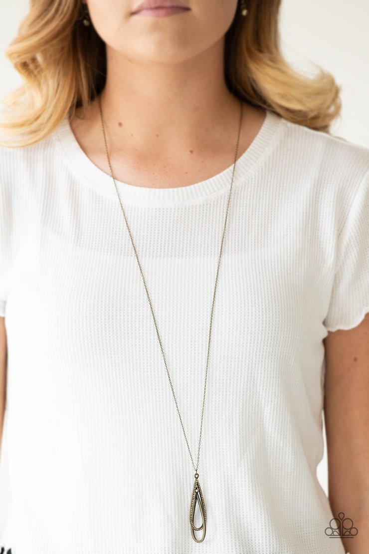 Step Into The Spotlight - Brass Paparazzi Necklace