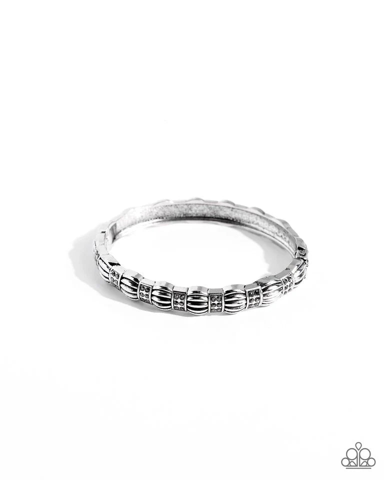 Paparazzi Metro Reverie - Silver Bracelet