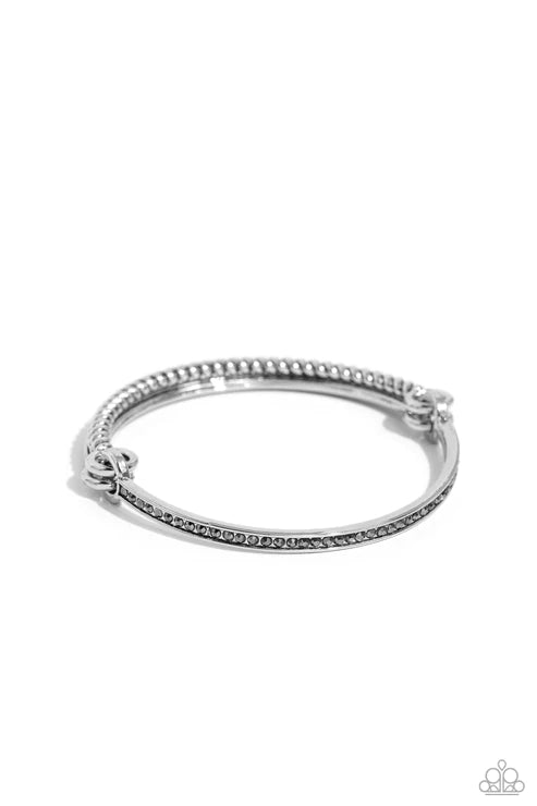 Paparazzi Thrilling Texture - Silver Bracelet