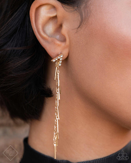 Paparazzi Linear Landmark - Gold Earrings