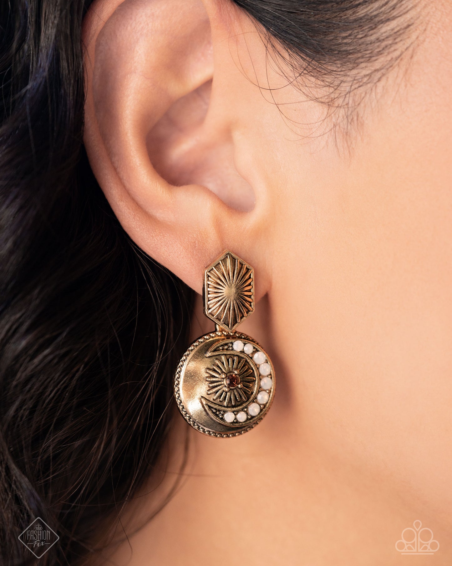 Paparazzi Eclectic Energy - Gold Earrings