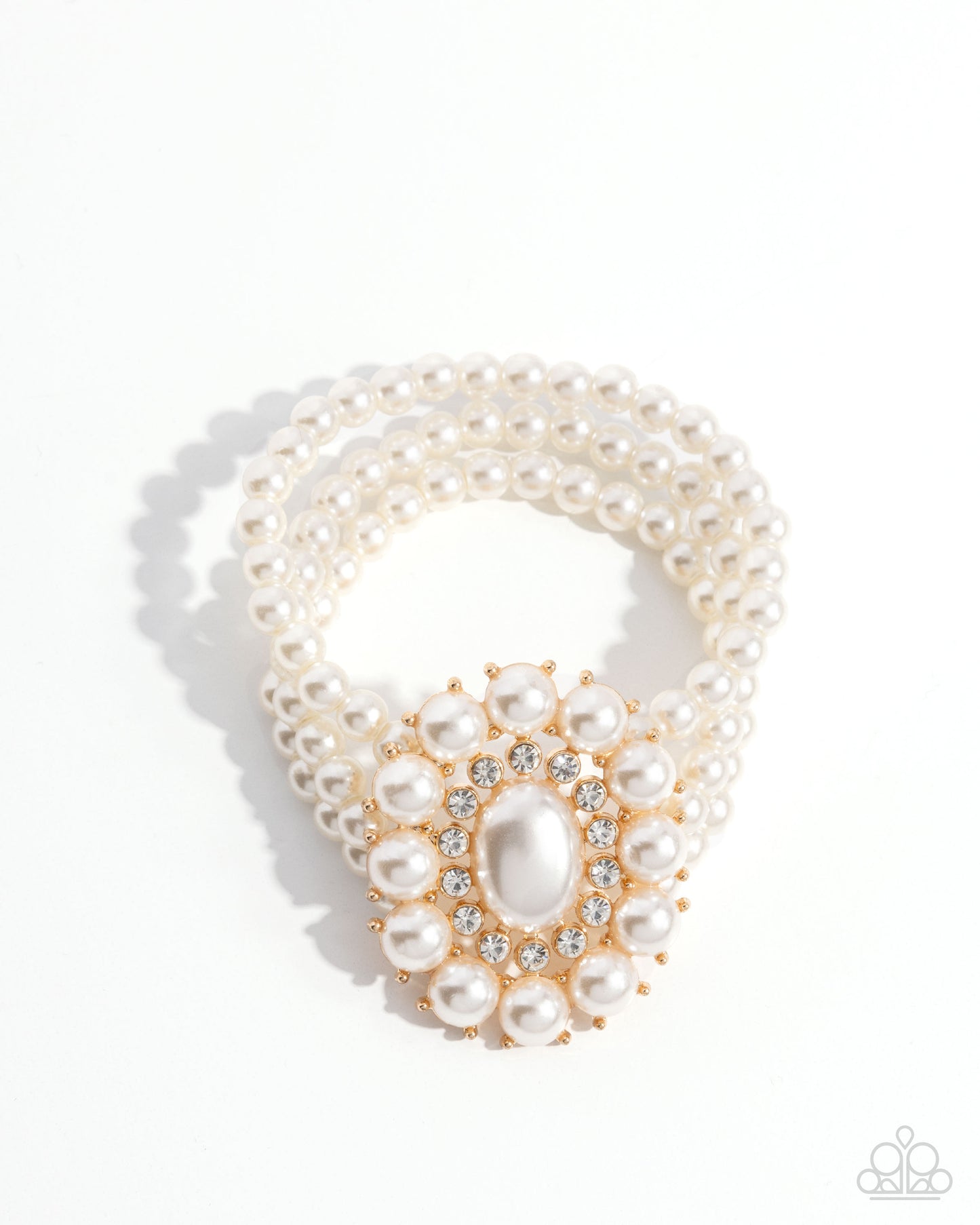 Paparazzi Take A Fancy To - Gold Bracelet