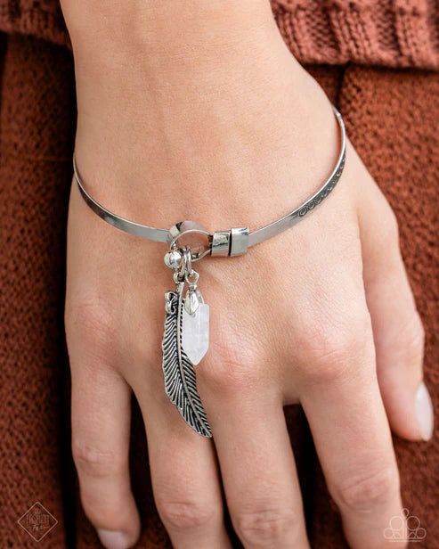 Paparazzi Restful Reunion - White Bracelet