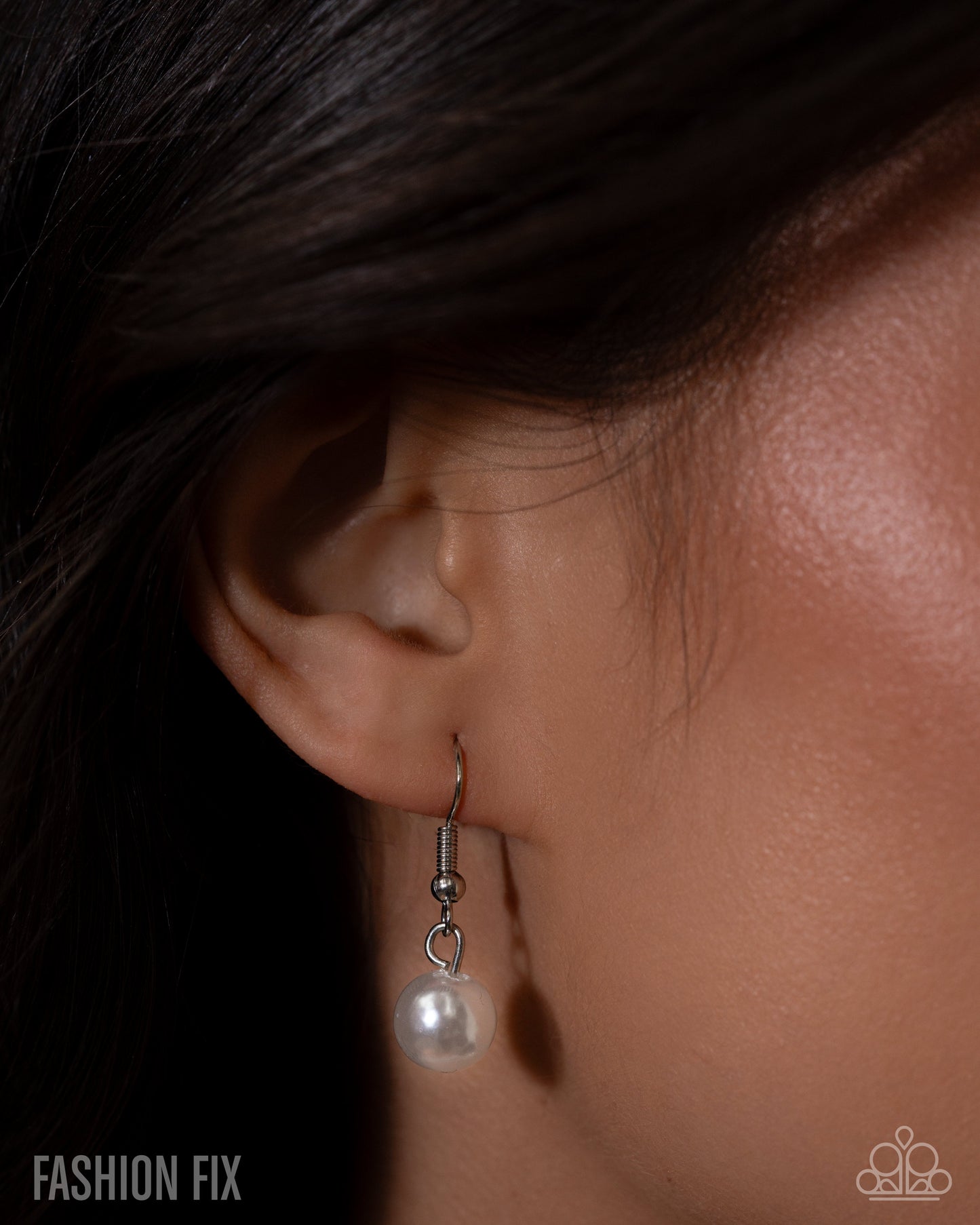 Paparazzi Cheeky Class - White Necklace