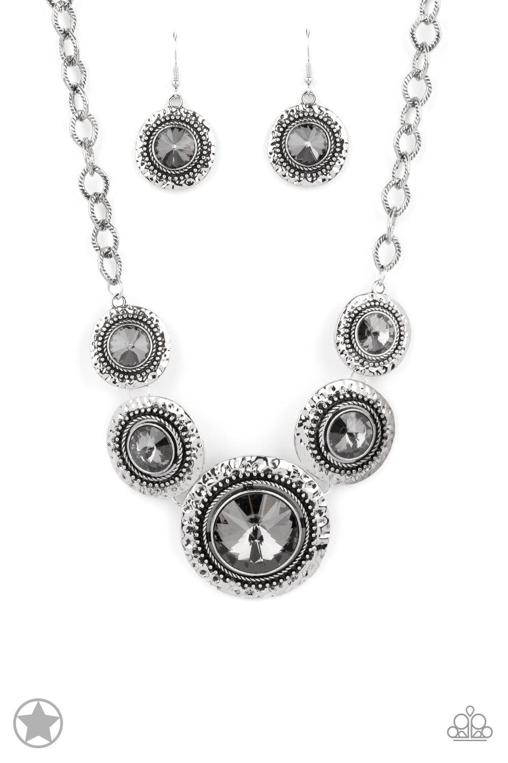 Paparazzi Global Glamour - Silver Necklace