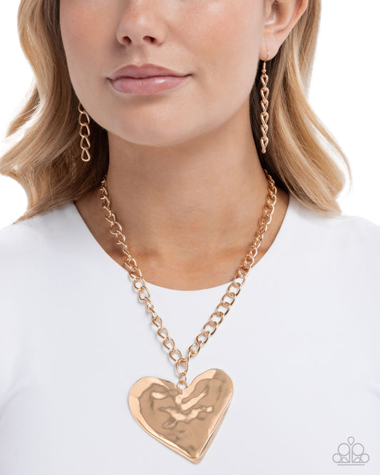 Paparazzi Hammered Heartthrob - Gold Necklace