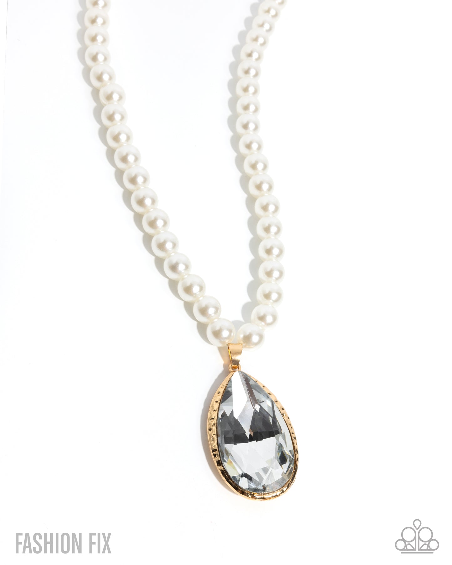 Paparazzi Prettily Poised - Gold Earrings