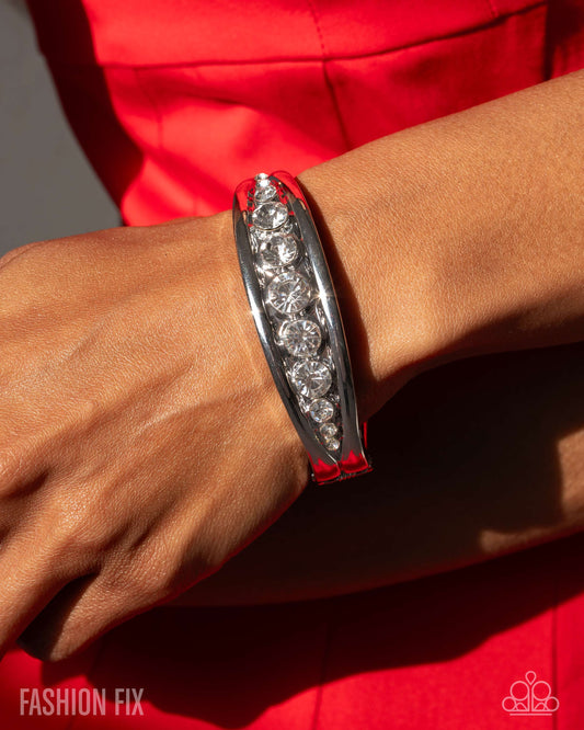 Paparazzi Chic Chronicle - White Bracelet
