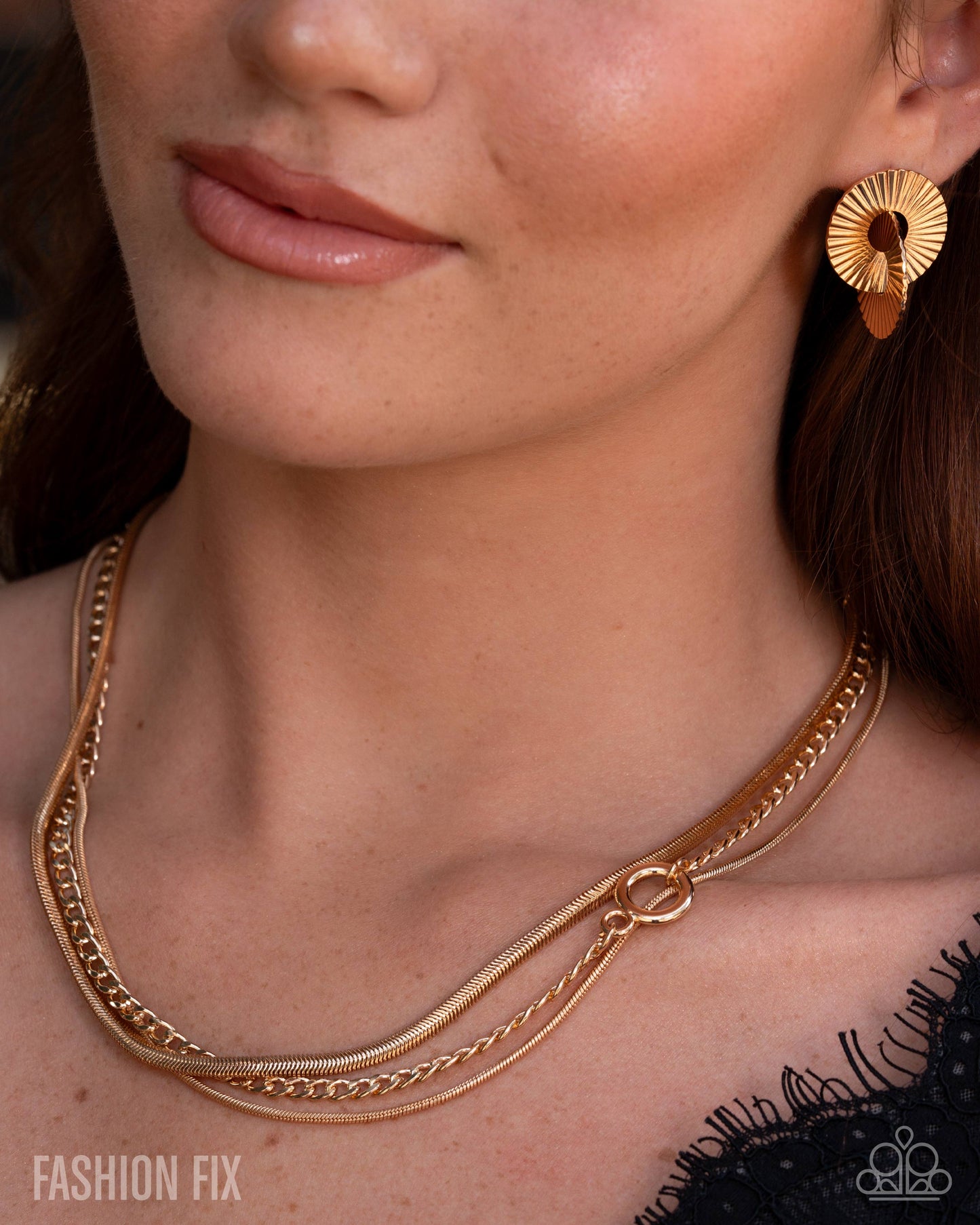 Paparazzi Chic Intuition - Gold Necklace