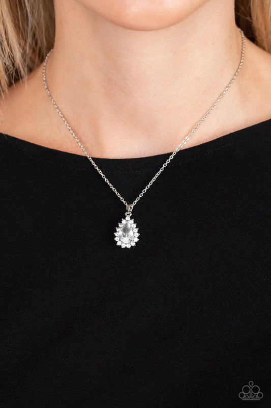 Paparazzi A Guiding SOCIALITE - White Paparazzi Necklace
