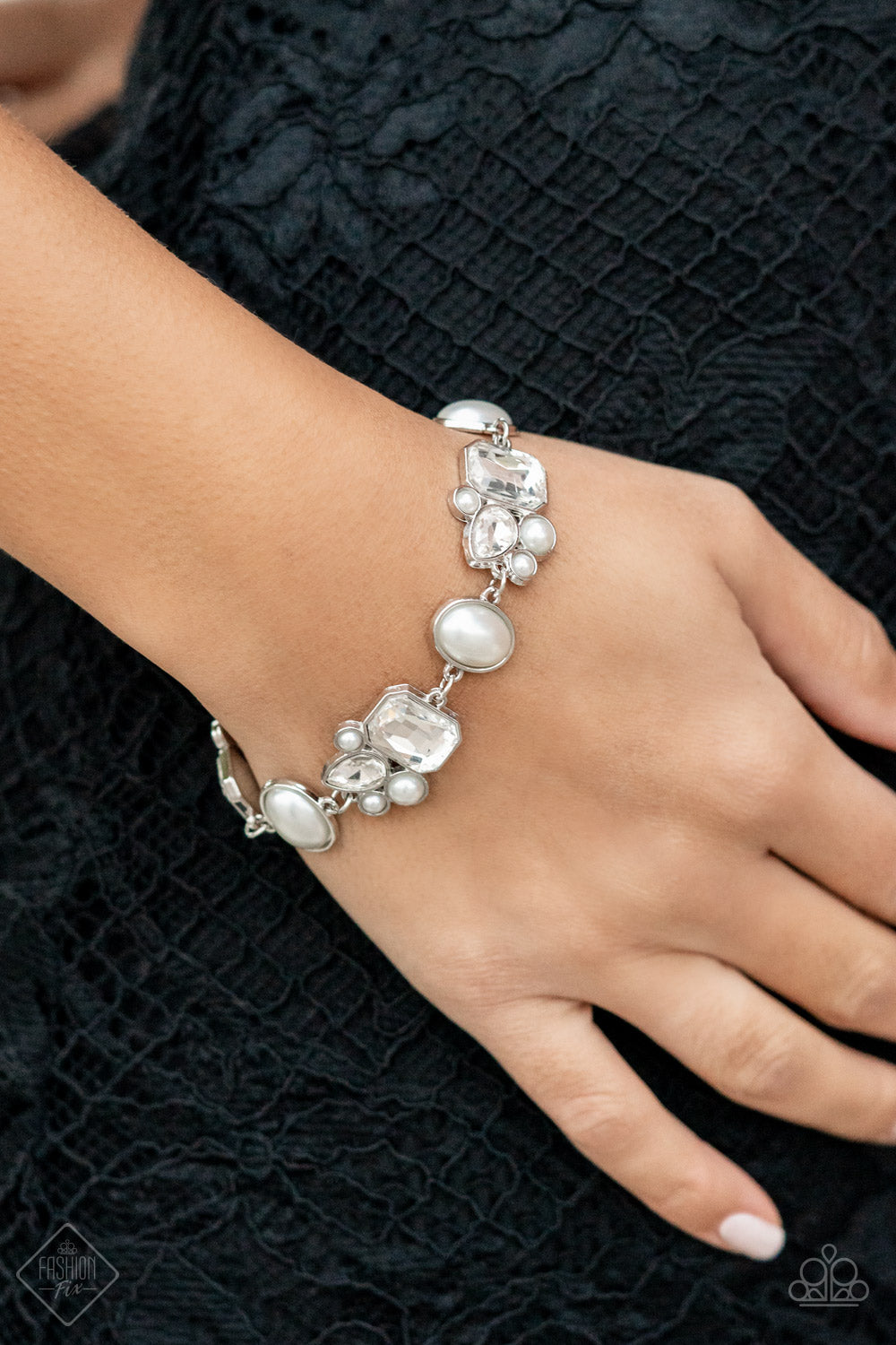 Best in SHOWSTOPPING - White Paparazzi Bracelet