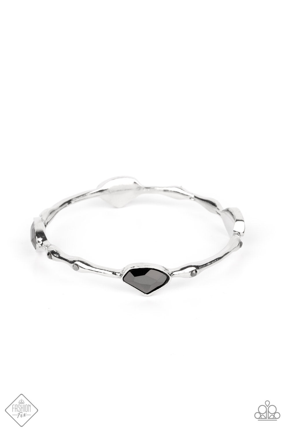 Paparazzi Chiseled Craze - Silver Bracelet