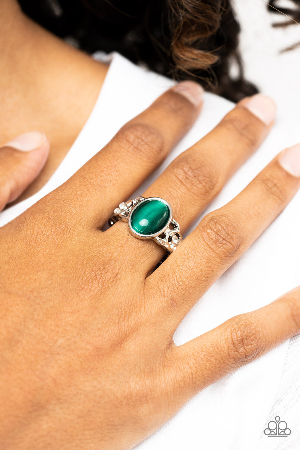 Crystals and Cats Eye - Green Paparazzi Ring