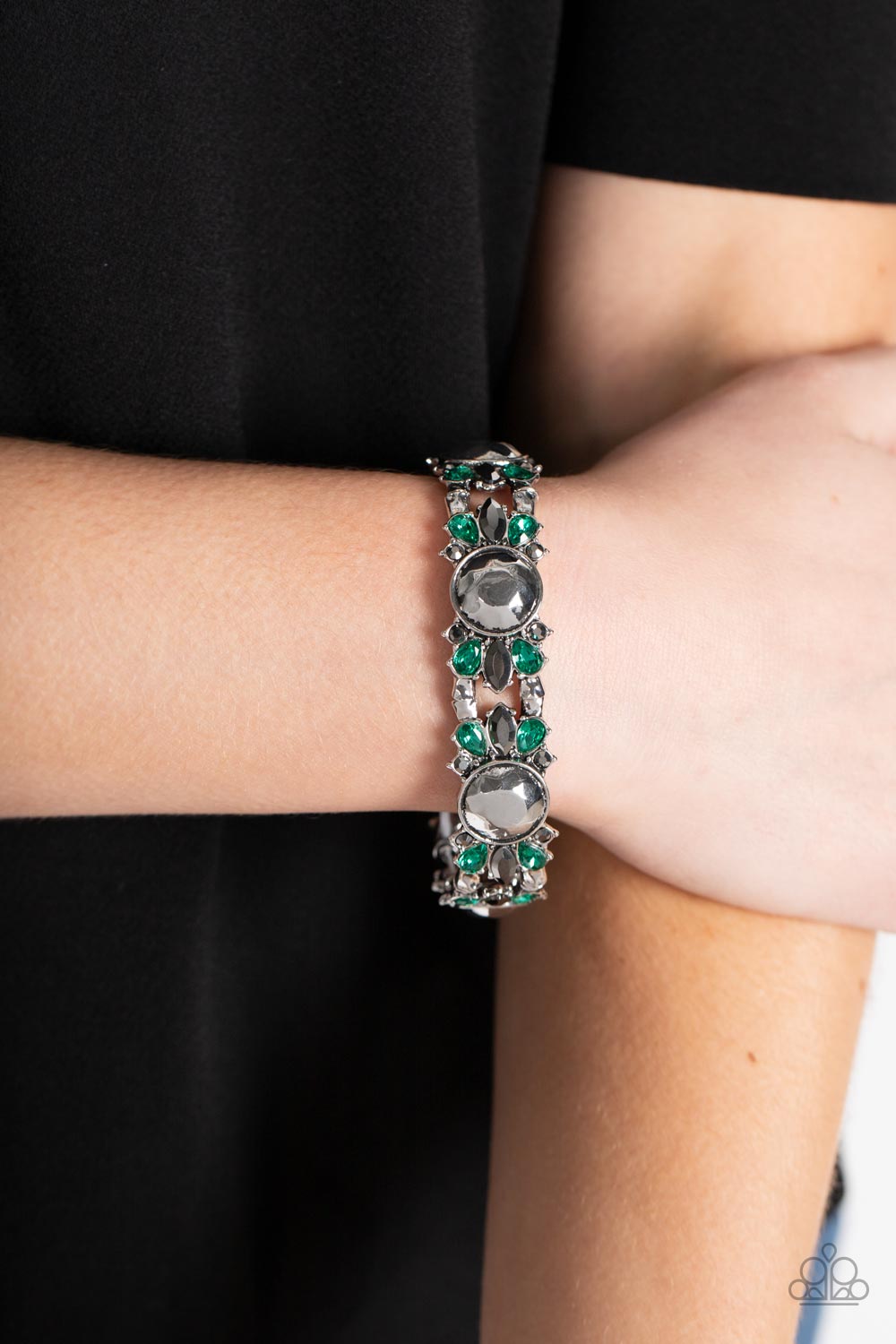 Definitively Diva - Green Paparazzi Bracelet