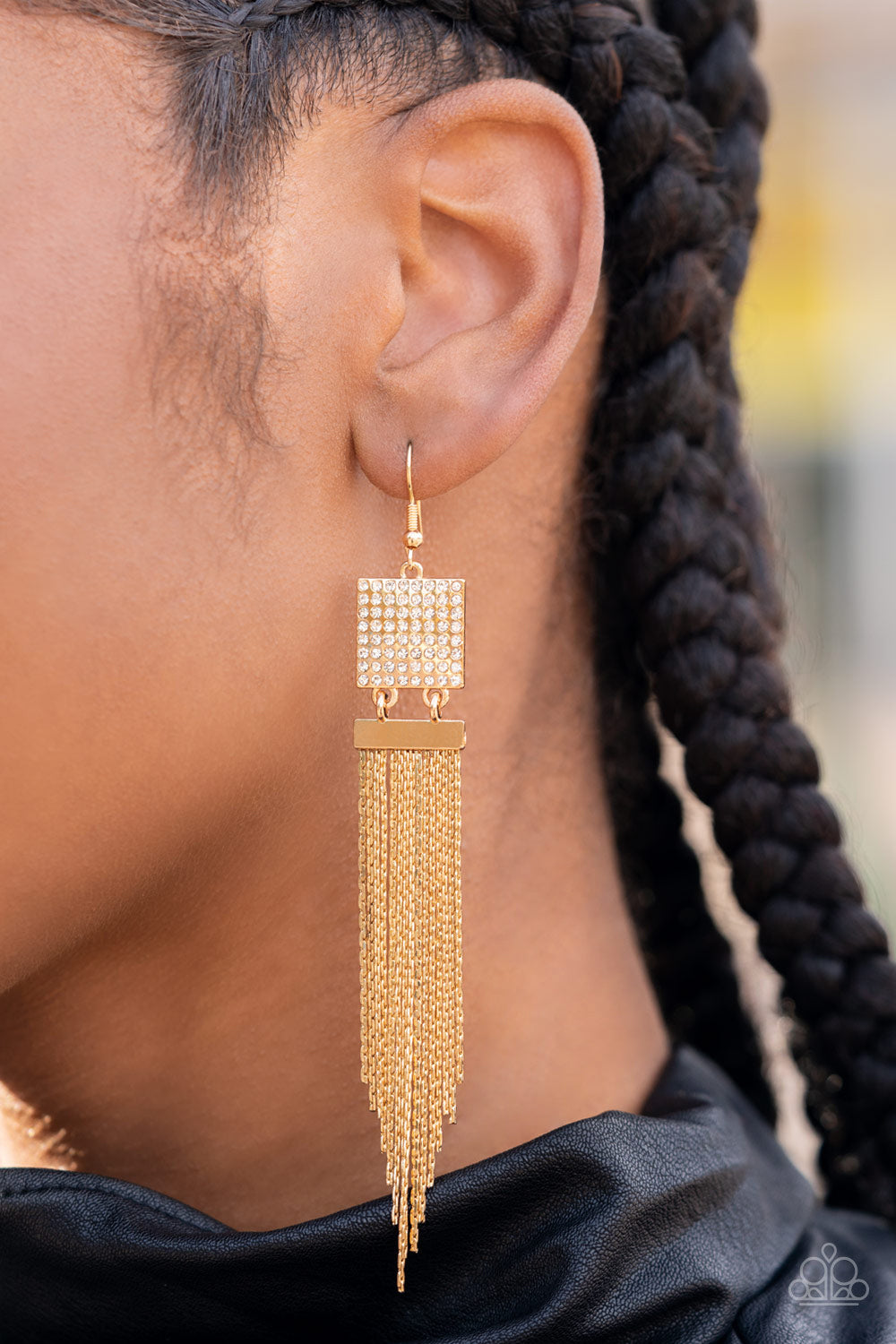 Paparazzi Dramatically Deco - Gold Earrings