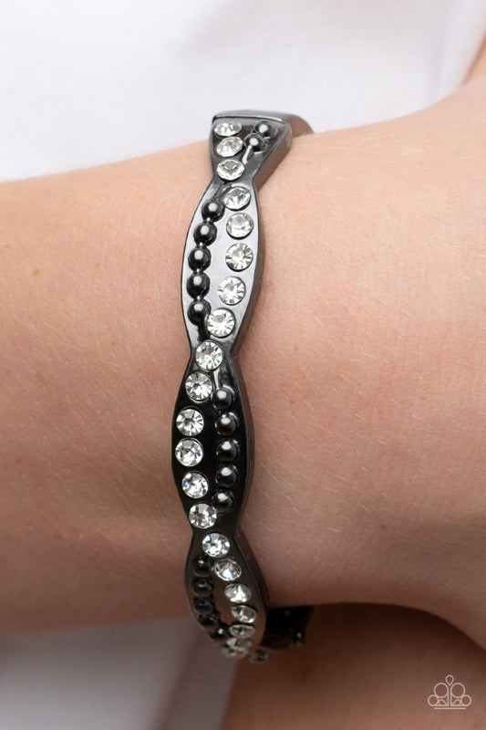 Empire Envy - Black Paparazzi Bracelet