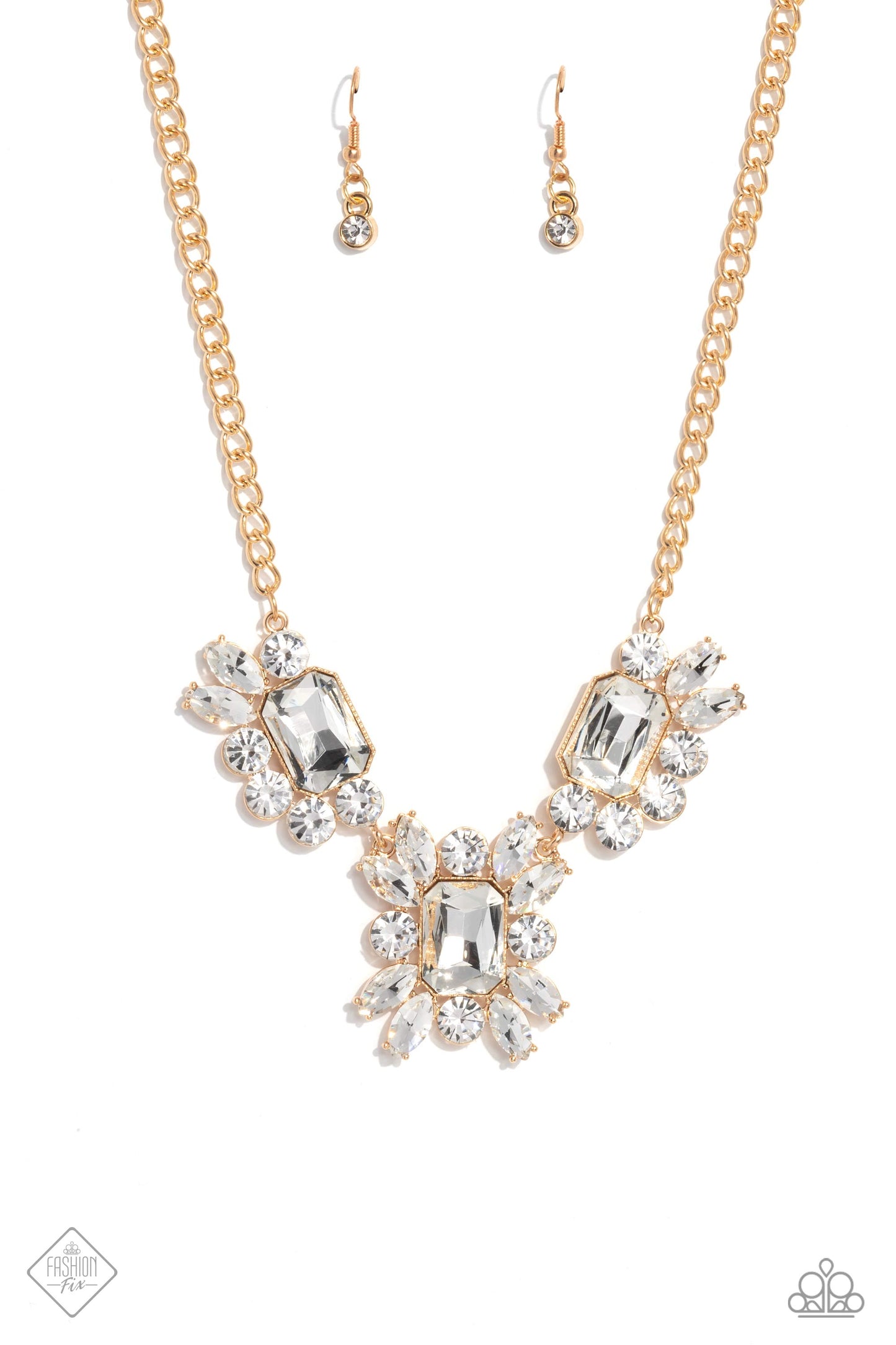 Paparazzi Exaggerated Elegance - Gold Necklace