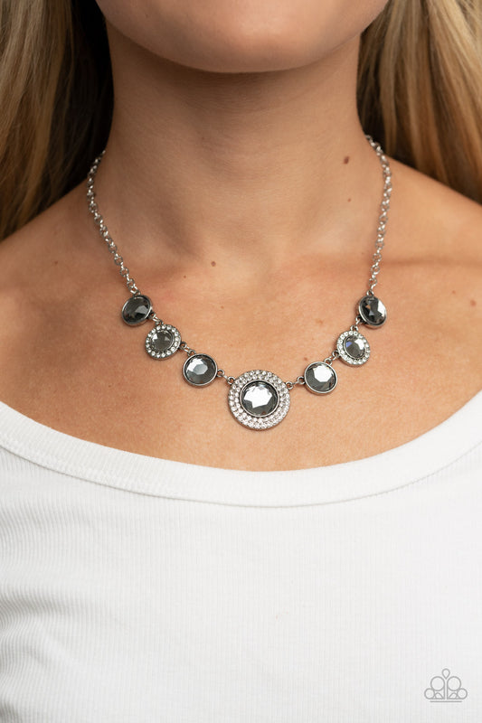 Paparazzi  Extravagant Extravaganza - Silver Necklace