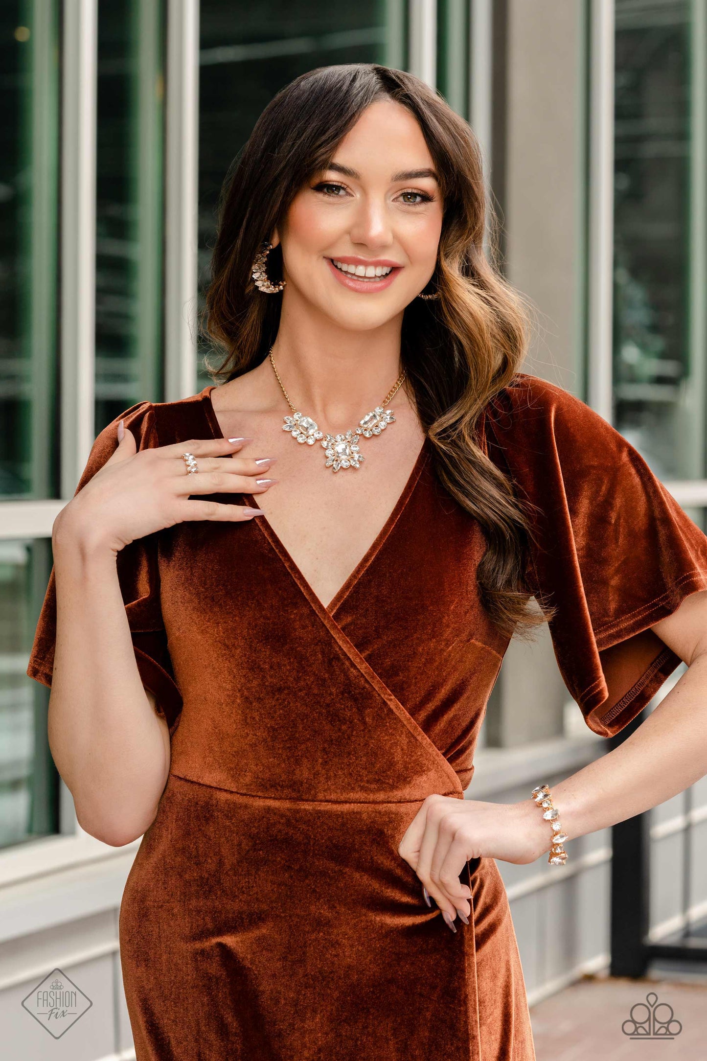 Paparazzi Exaggerated Elegance - Gold Necklace