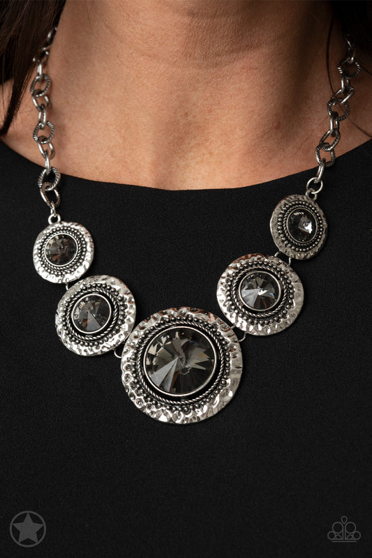 Paparazzi Global Glamour - Silver Necklace