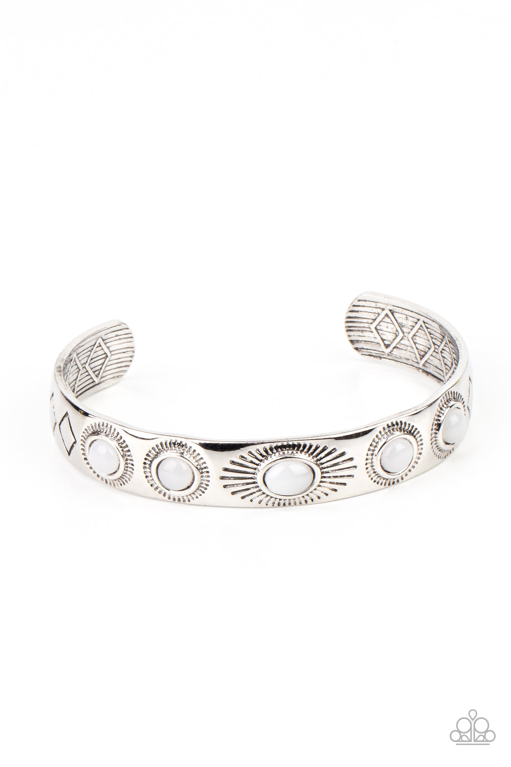 Paparazzi Heavenly Horizons - White Bracelet