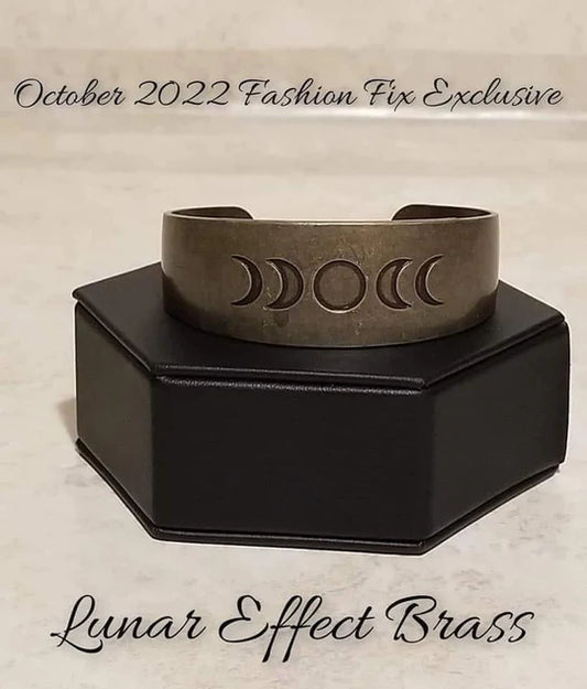Lunar Effect - Brass Paparazzi Bracelet