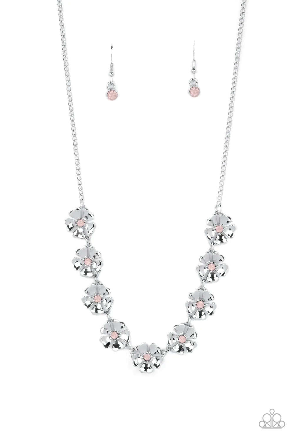 Petunia Palace - Pink Paparazzi Necklace
