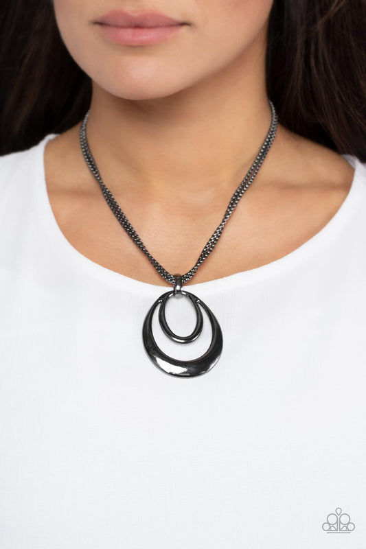 Suburban Storm - Black Paparazzi Necklace