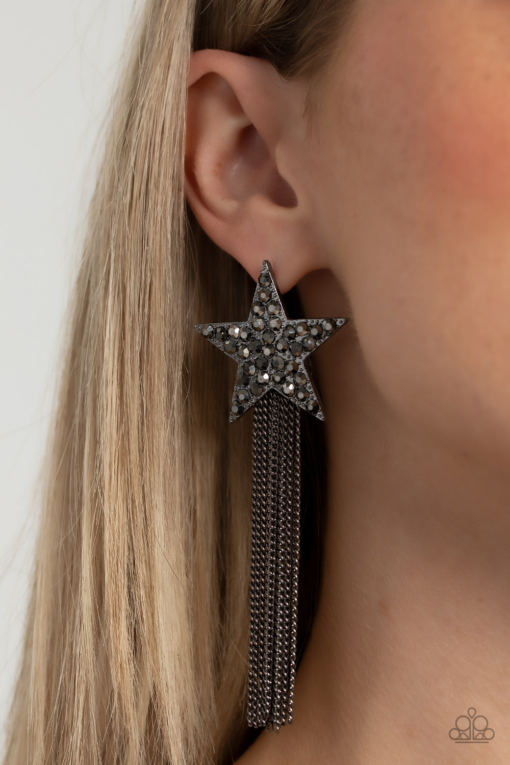 Paparazzi Superstar Solo - Black Earrings