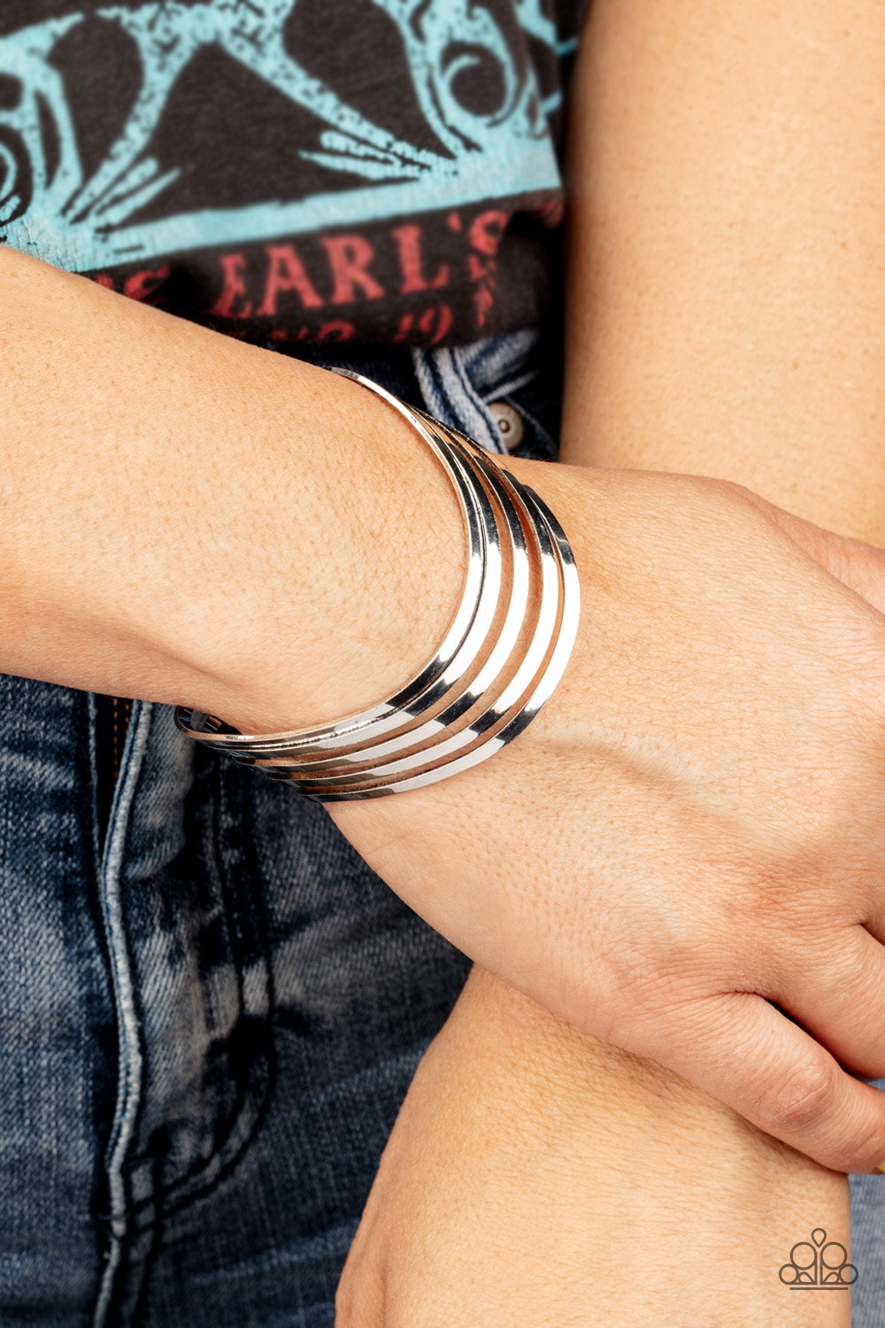 Paparazzi Tantalizingly Tiered - Silver Bracelet